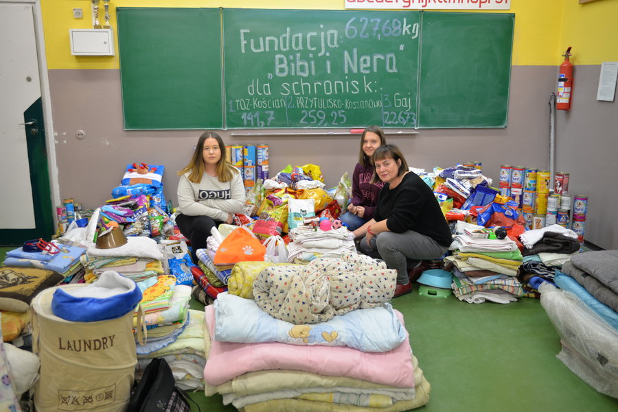 Akcję koordynowała Alina Otto, a pomagały jej wolontariuszki   Fot. Karina Jankowska / Gazeta Kościańska 
