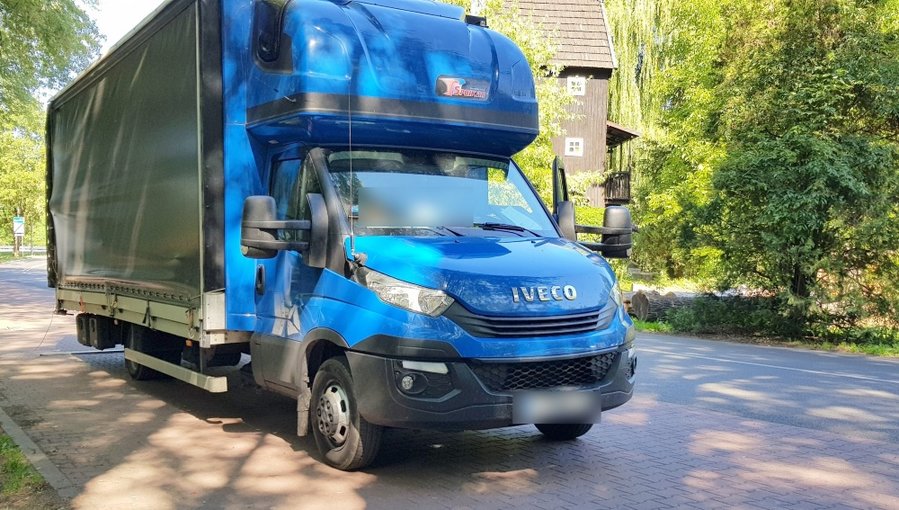 Całkowita masa pojazdu wynosiła blisko 7 ton