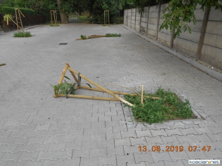 Efekt działania wandali w czerwcu 2019