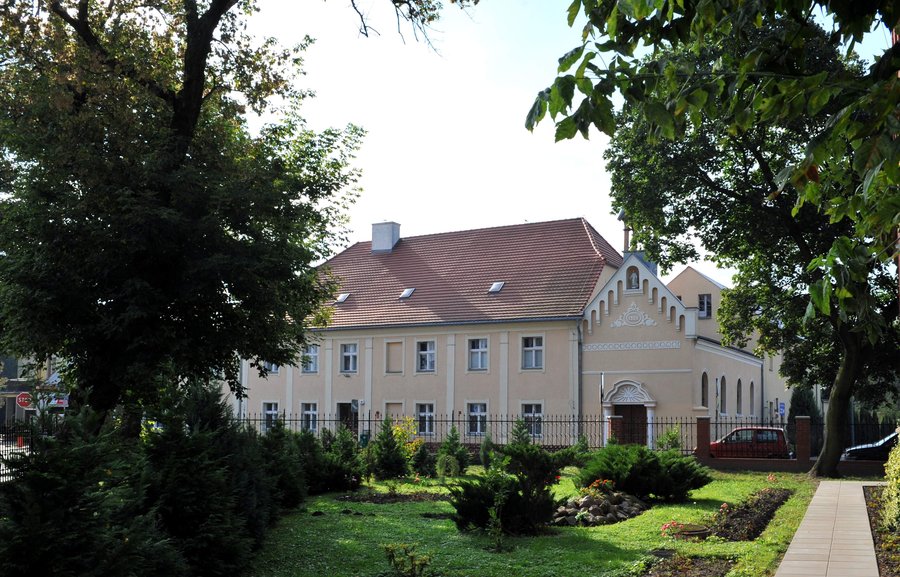 Dom zakonny i kaplica pod wezwaniem św. Zofii w Kościanie. Zakon chce sprzedać nieruchomość powiatowi. Fot. Bogdan Ludowicz 