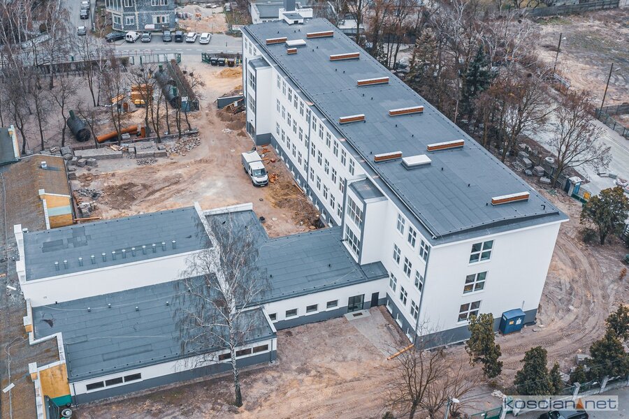 Dachy przebudowano i ocieplono.  Fot. Piotr Nędzewicz