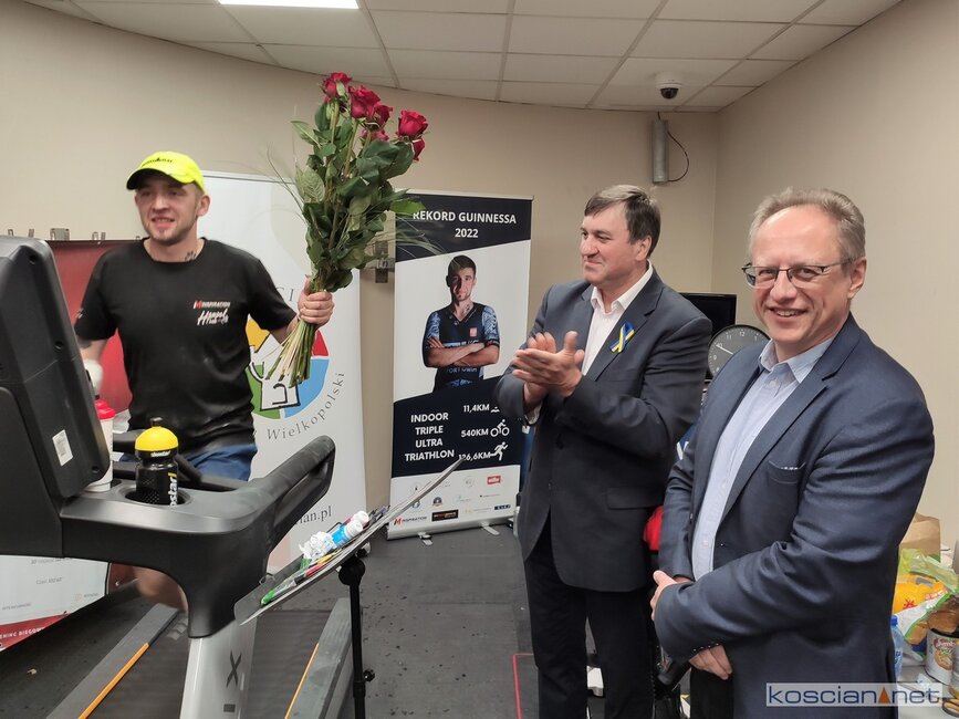 Burmistrzowie pogratulowali Patrykowi determinacji i wytrwałości