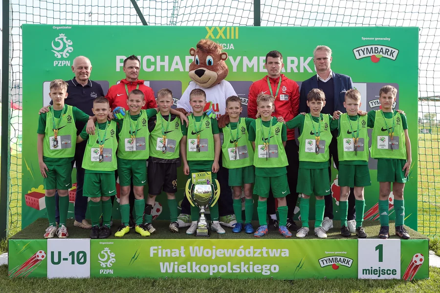KATEGORIA U-10 CHŁOPCÓW: 1. miejsce – SP Czempiń