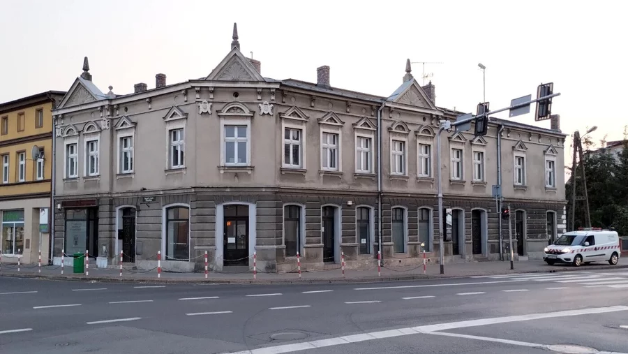 Powierzchnia użytkowa kamienicy wynosi 534 metry kwadratowe.