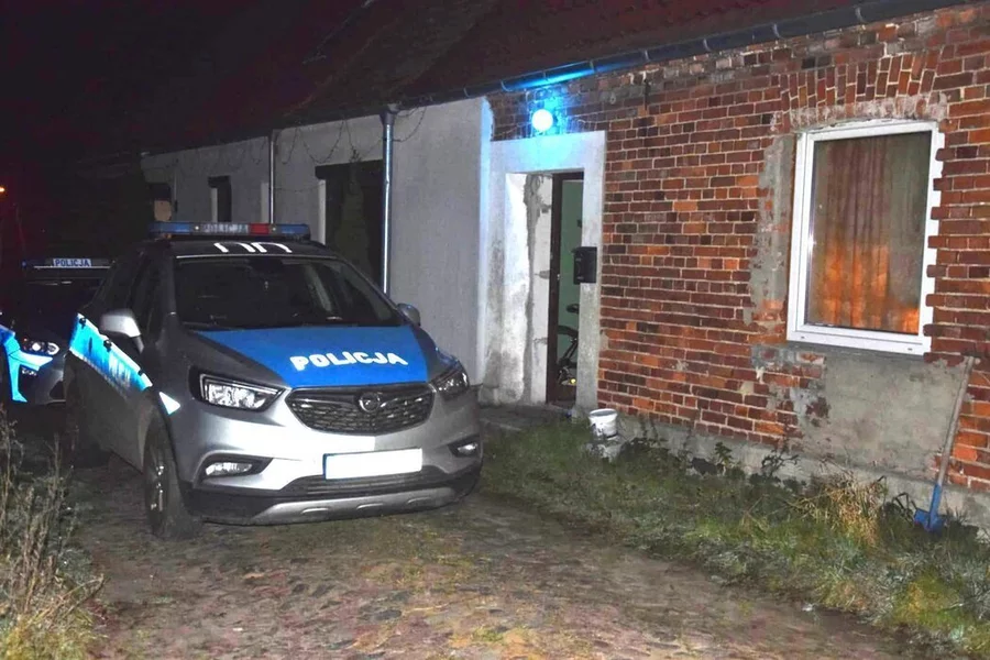 Do pobicia 67-letniego mężczyzny doszło w jego mieszkaniu w Starej Przysiece Drugiej.