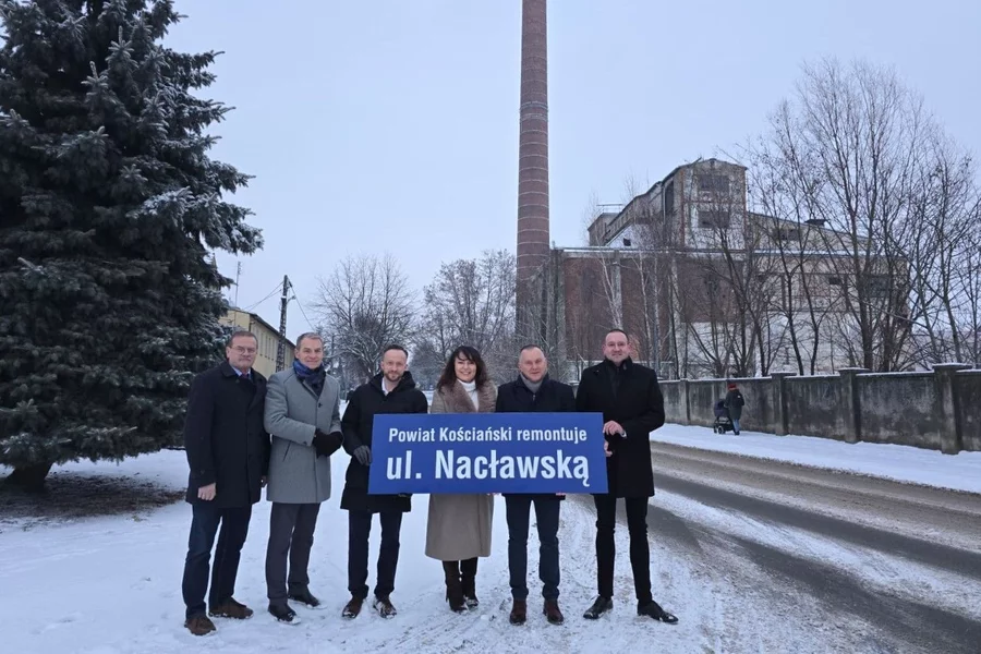 Zarząd Powiatu Kościańskiego z burmistrzem Kościana, który będzie partnerem powiatowej inwestycji