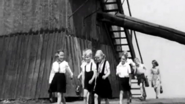 Zatrzymane w kadrze: przodownicy z Kiełczewa (1952)