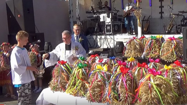 Dożynki w Zbęchach 