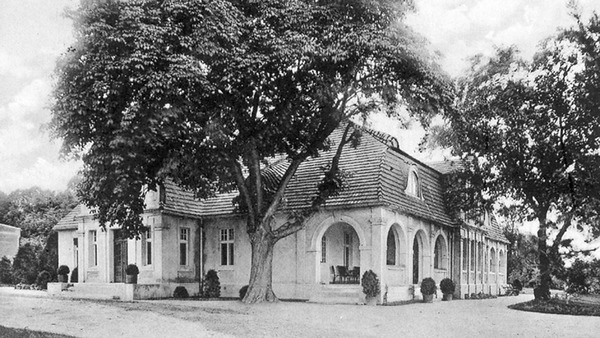 Dwór w Cichowie kończy 115 lat. Czy odzyska dawny blask?