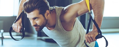 Poradnik dla mężczyzn: kiedy (nie) nosić tank topów męskich?