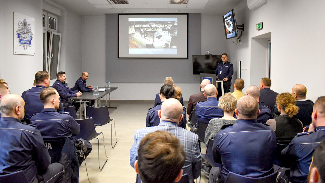 W KPP odbyła się odprawa roczna, podczas której podsumowano działania policji w roku 2024. 