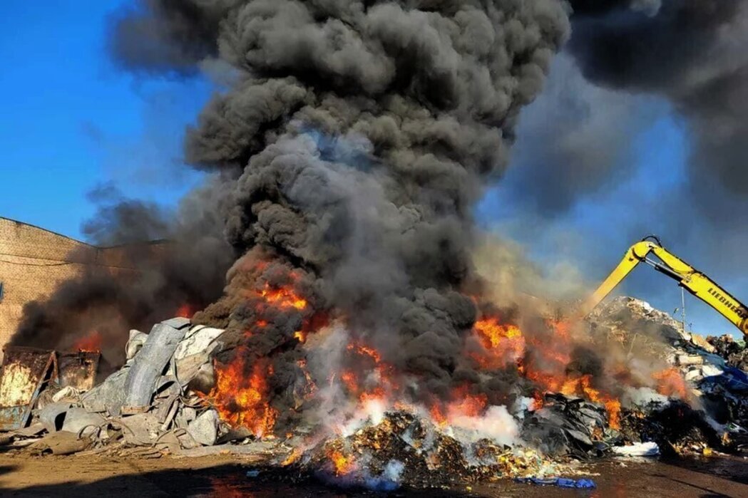 Pożar z 6 marca, przez dziesięć godzin, gasiło rotacyjnie 133 strażaków