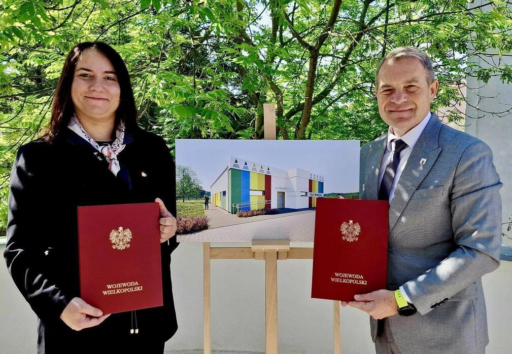 Wicewojewoda Karolina Fabiś-Szulc, burmistrz Sławomir Kaczmarek.