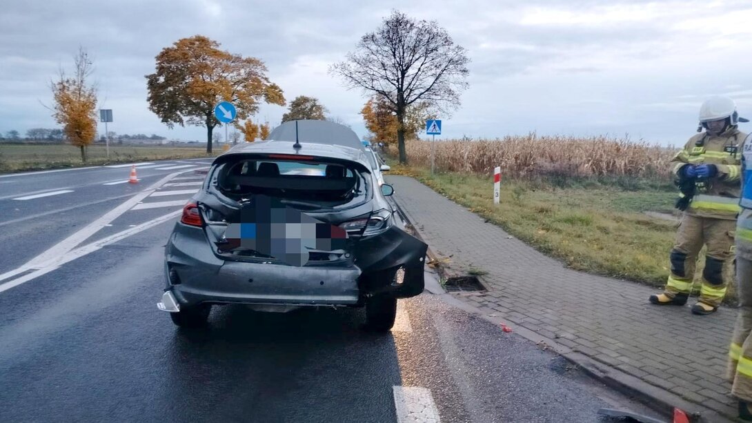Kierująca skodą wjechała w tył forda. Fot. KPP Kościan