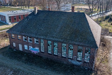 Opustoszała kościańska lokomotywownia