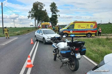 Zderzenie na DW 432. Cztery osoby trafiły do szpitala