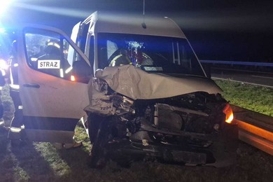 Nie zachował odległości, uszkodził trzy samochody 