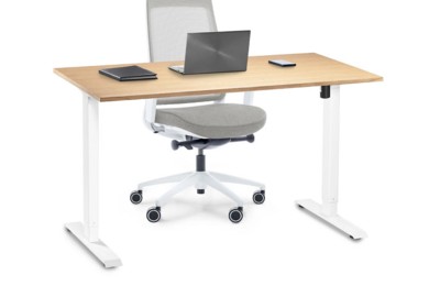 Czy warto kupić biurka z regulacją wysokości?