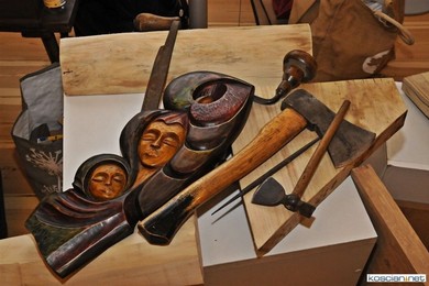 Zimowe warsztaty rzeźbienia w drewnie