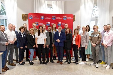 Uroczyście wręczono dotacje na rozpoczęcie działalności gospodarczej