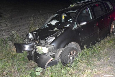 Pijany kierowca rozbił auto. Miał blisko 3 promile alkoholu w organizmie