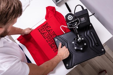 Jak działa druk DTF i kiedy warto go wybrać w produkcji odzieży reklamowej