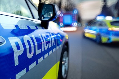 Czołowe zderzenie osobówki z ciężarówką. Zginęła jedna osoba