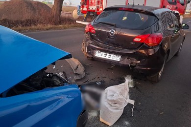 Najechał na tył opla. Pasażerka fiata trafiła do szpitala