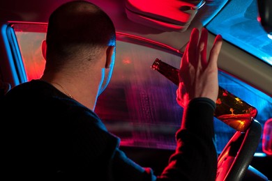 Jechał bez świateł i bez prawa jazdy. Pijany 52-latek za kierownicą