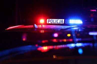 Pijany kierowca doprowadził do zderzenia z drzewem