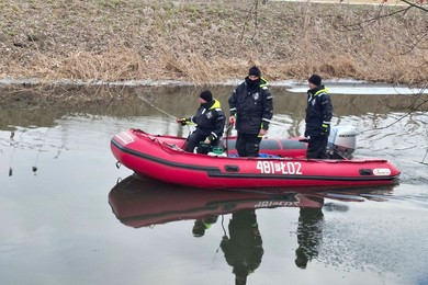 Ponownie neutralizowano oleistą substancję w kanale Obry