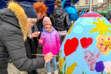 Jarmark Wielkanocny mimo chłodu przyciągnął mieszkańców